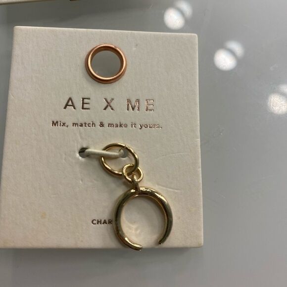 AE Charm necklace & charms NWT - Picture 6 of 8